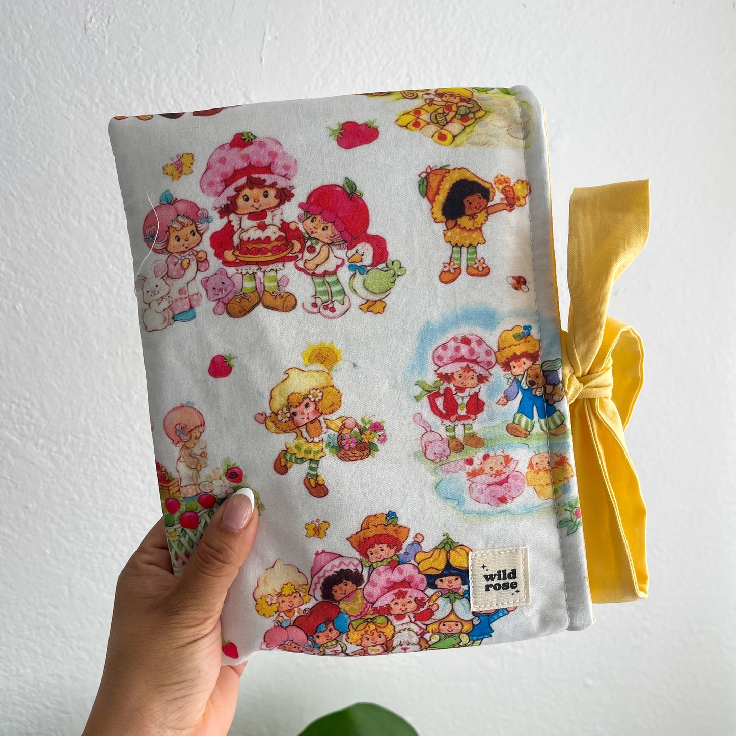 Bow Yellow Strawberry Shortcake Book Sleeve