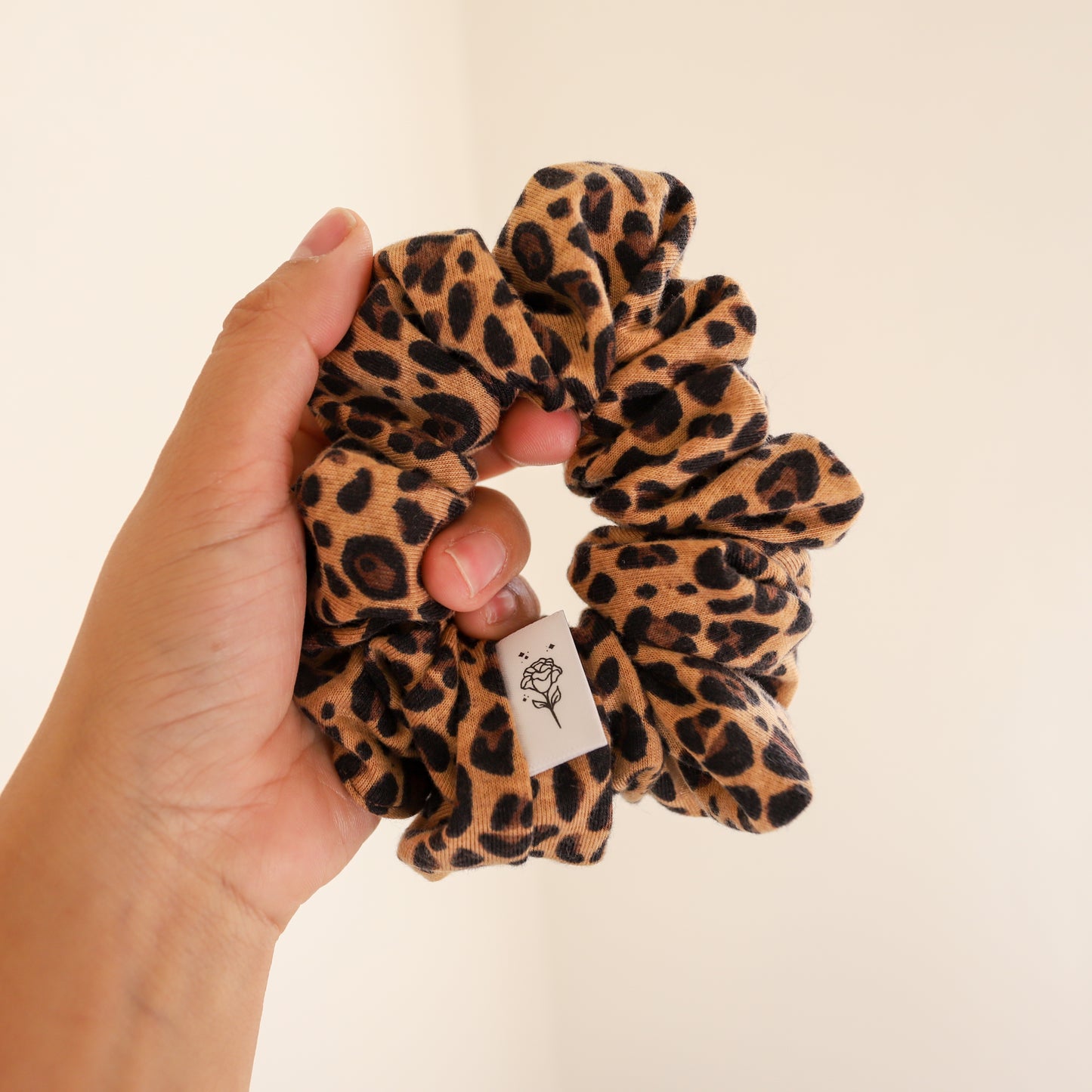 Classic Stretch Chettah Scrunchie