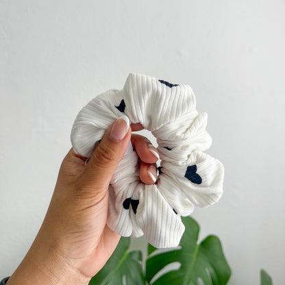 Classic Stretch Heart Scrunchie