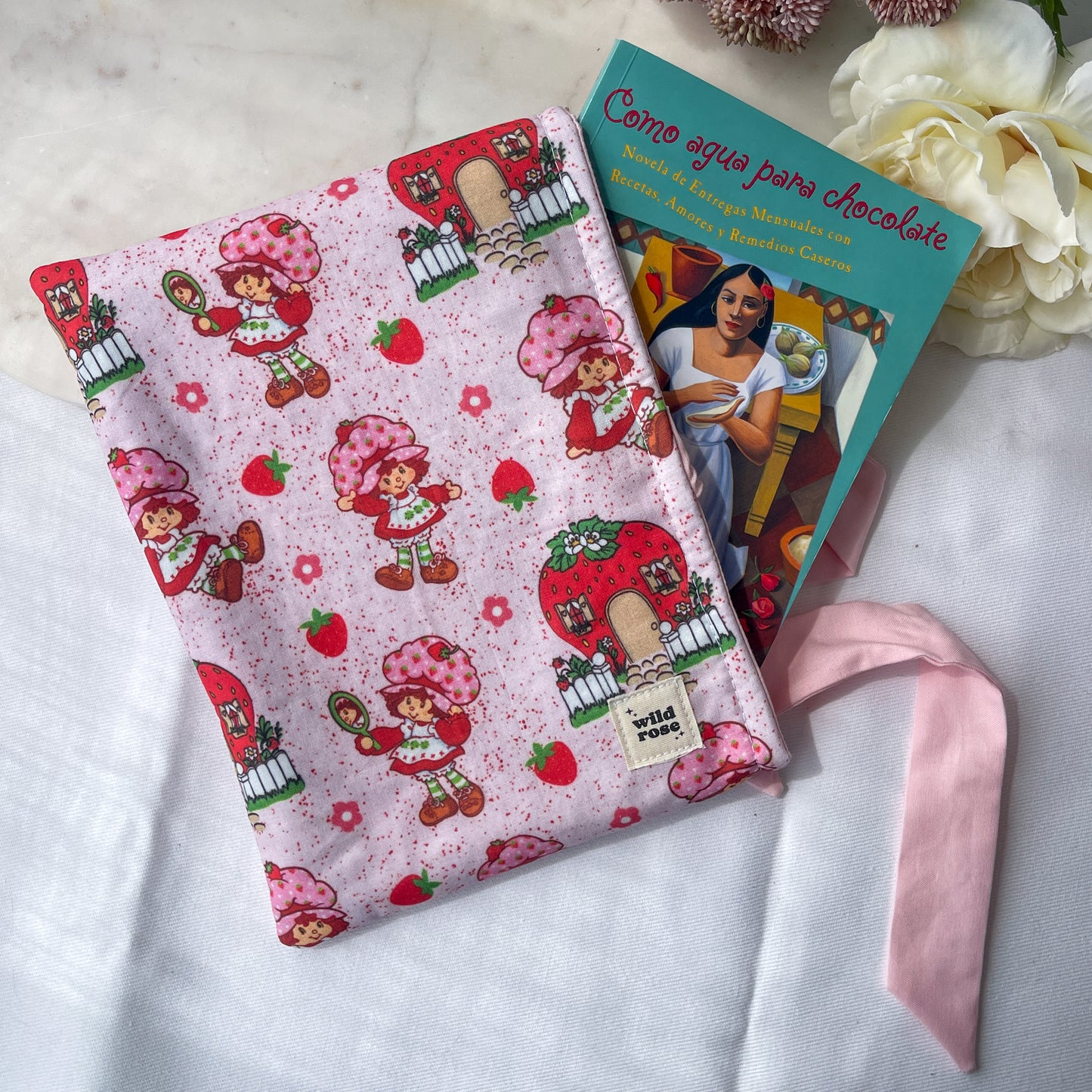 Bow Strawberry Shortcake Book Sleeve