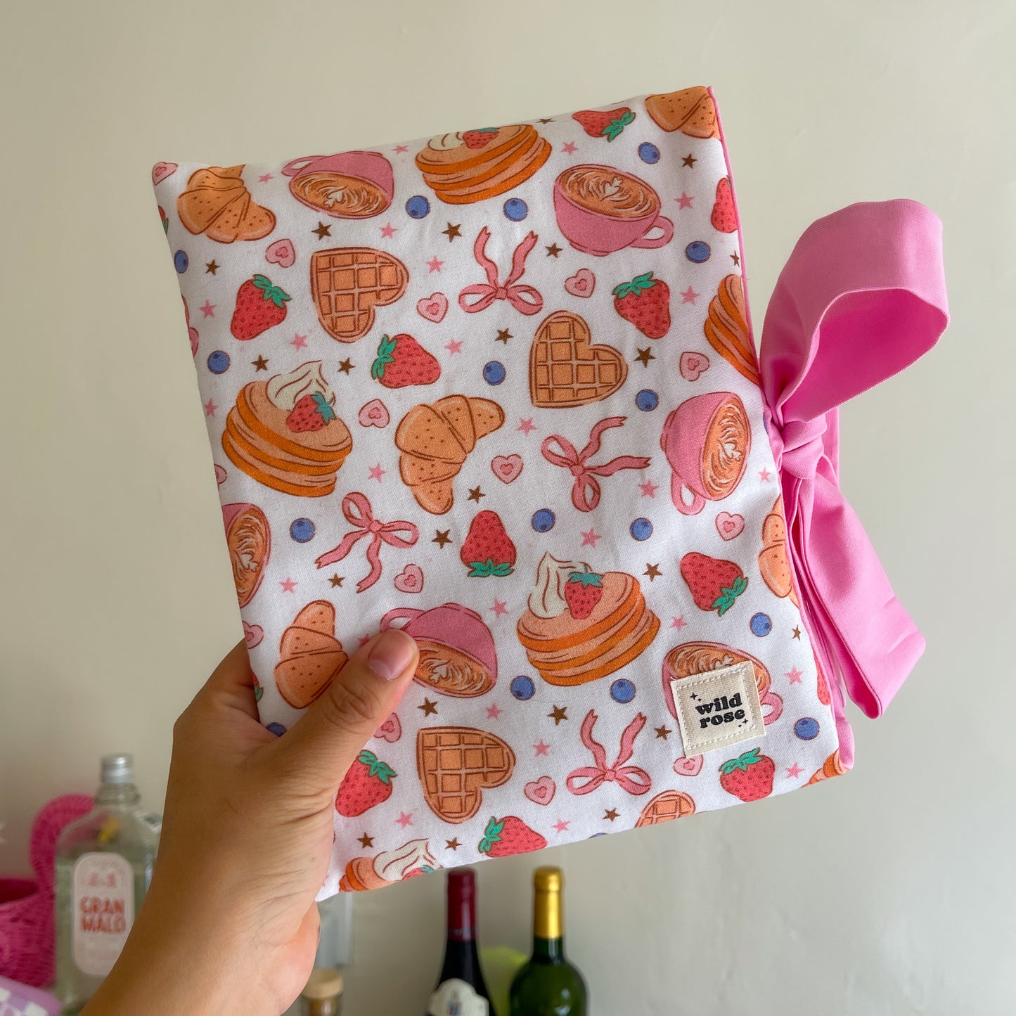 Bow Brunch Book Sleeve