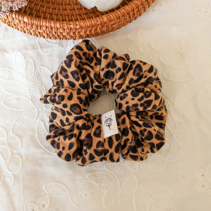 Classic Stretch Chettah Scrunchie