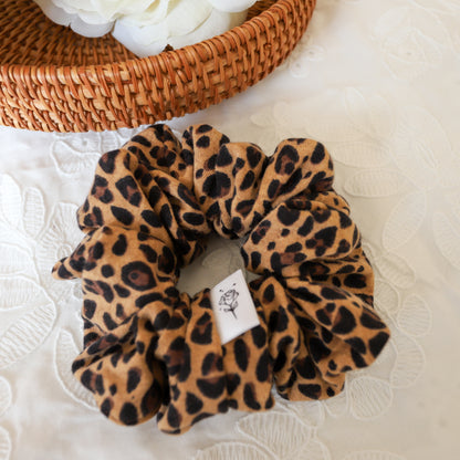 Classic Stretch Chettah Scrunchie